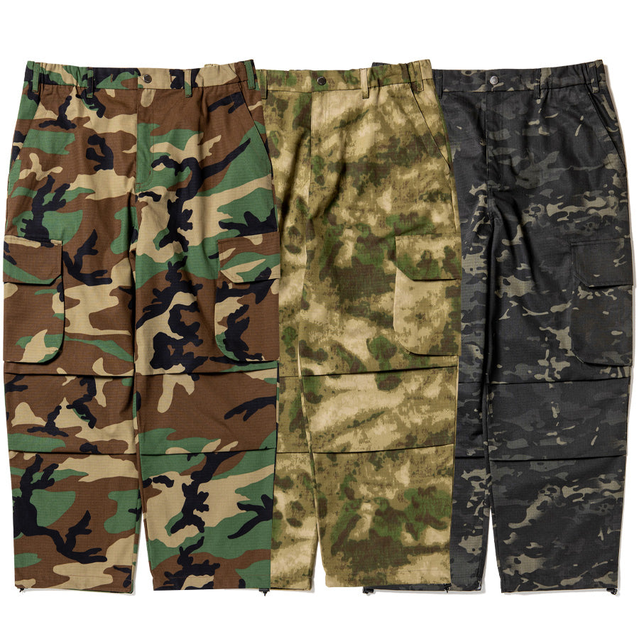 430（フォーサーティ / FOURTHIRTY）CAMO ESLOT CARGO PANTS カーゴ