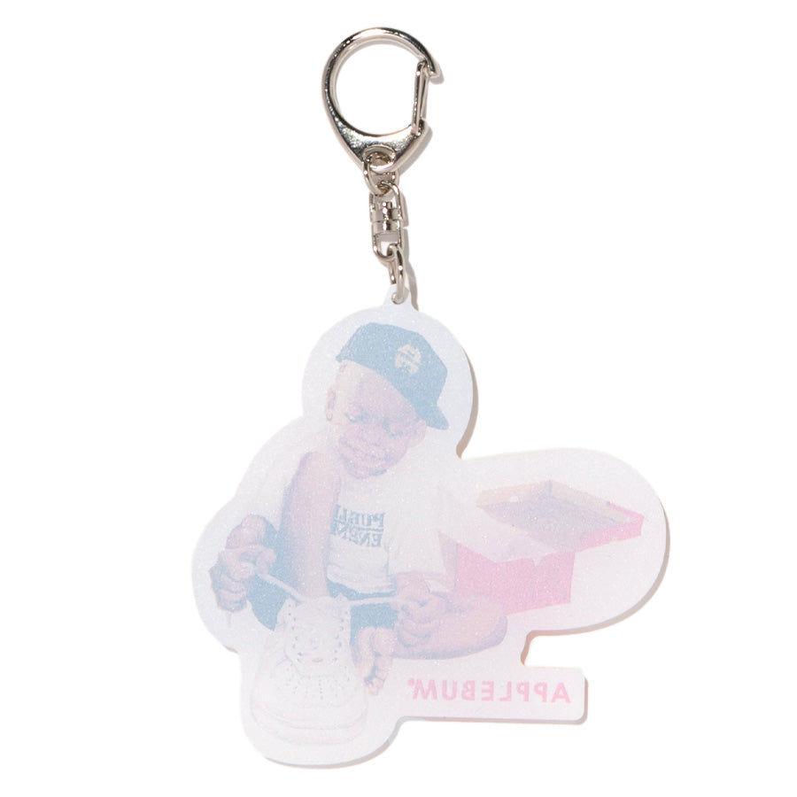 APPLEBUM Brand New Kicks アクリルキーホルダー 背面デザイン
