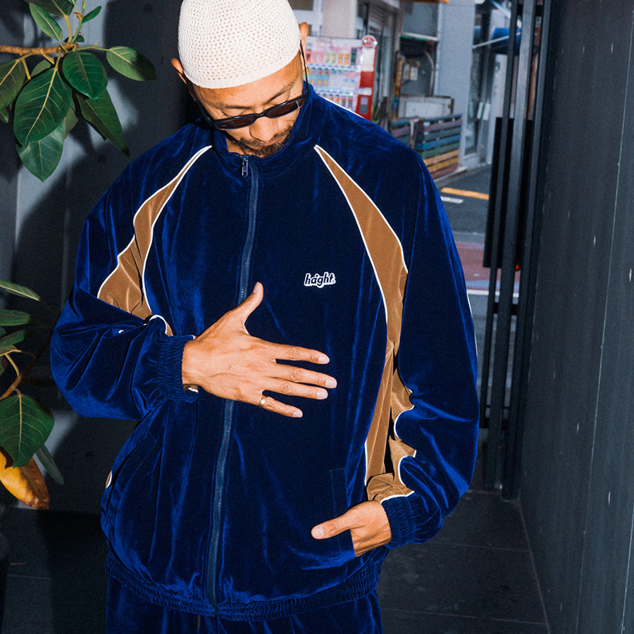 HAIGHT VELOUR TRACK JACKET ベロア トラックジャケット ネイビー モデル着用 上半身 正面 別カット HTAW-262005