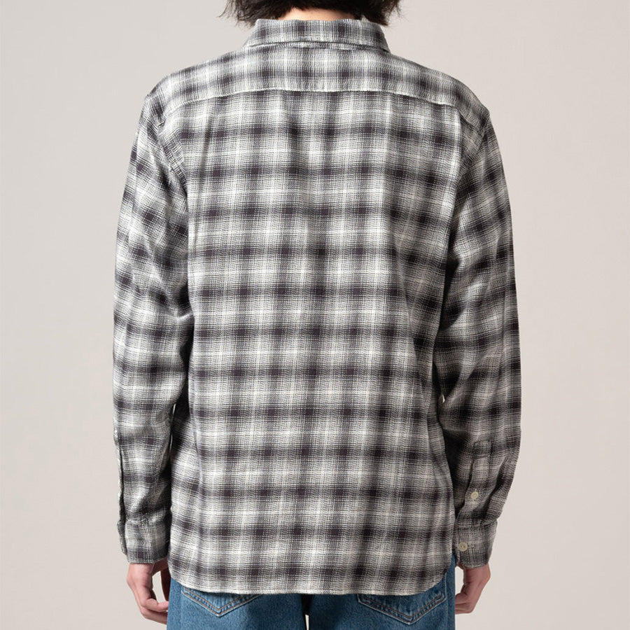 LEVI'S(リーバイス)ジャクソン ワーカー オーバーシャツ 着用 後ろ