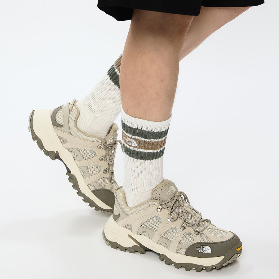 THE NORTH FACE(ザ・ノース・フェイス)TNF チューブ ソックス 着用