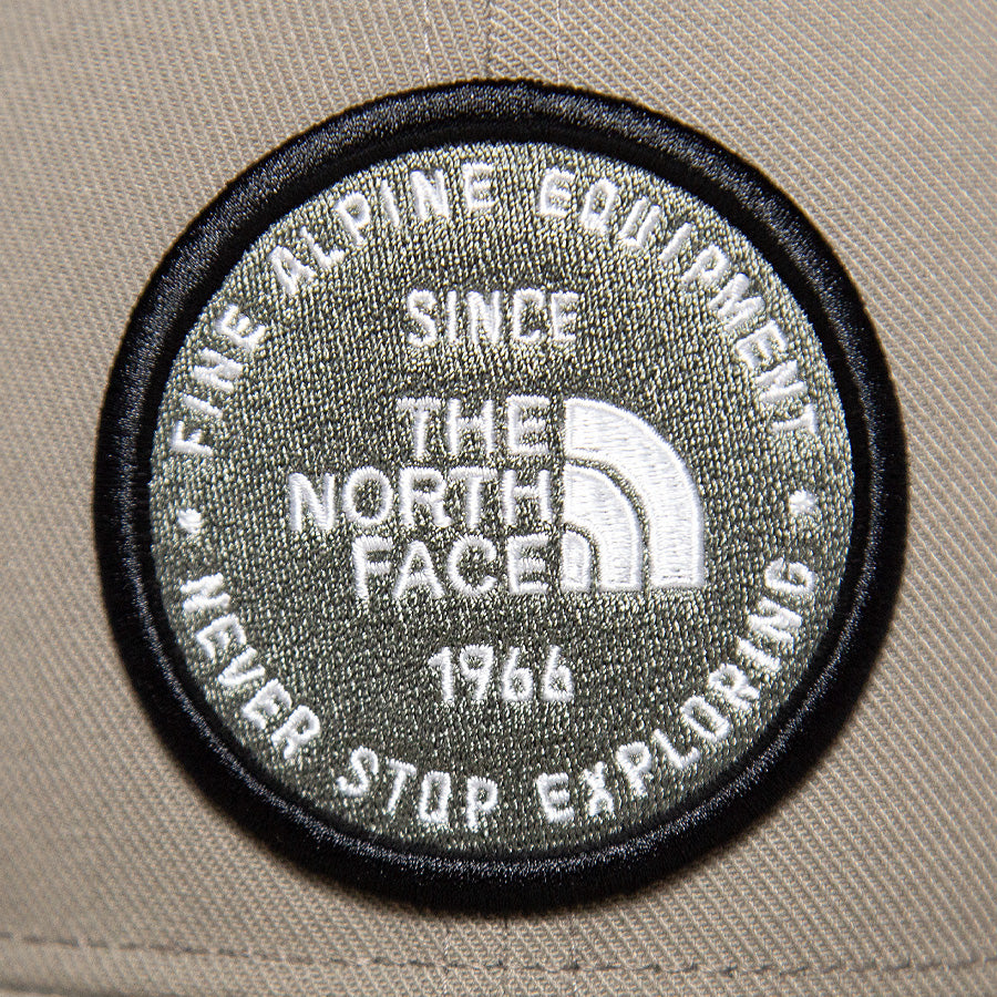 THE NORTH FACE ( ザ・ノース・フェイス ) TNFトラッカーキャップ スナップバック 帽子