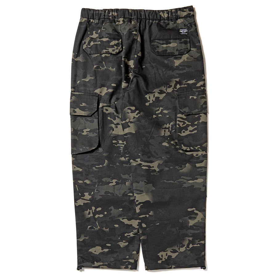 430（フォーサーティ / FOURTHIRTY）CAMO ESLOT CARGO PANTS カーゴ