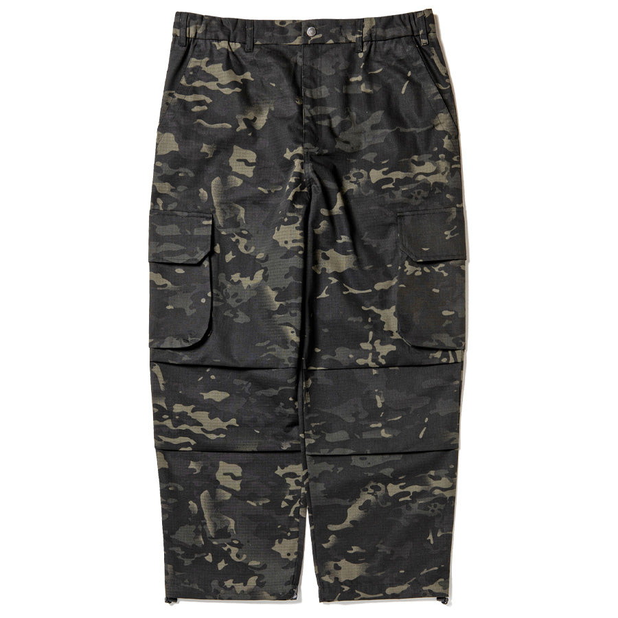 430（フォーサーティ / FOURTHIRTY）CAMO ESLOT CARGO PANTS カーゴ