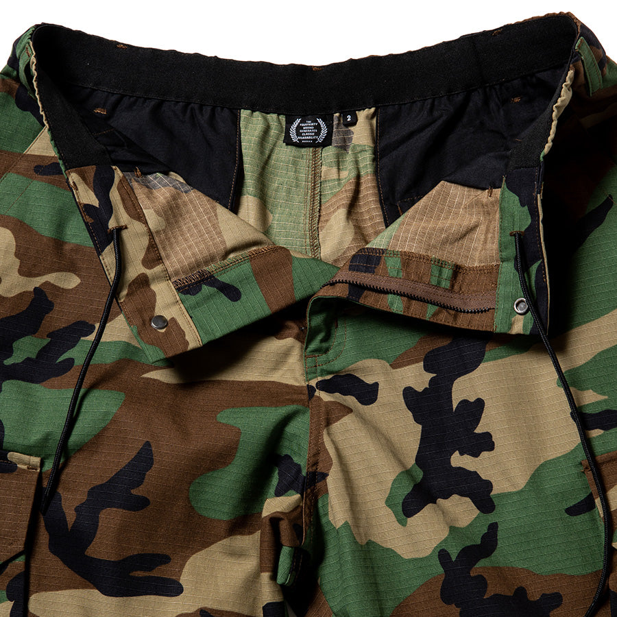 430 CAMO ESLOT CARGO PANTS ウエスト ファスナー詳細
