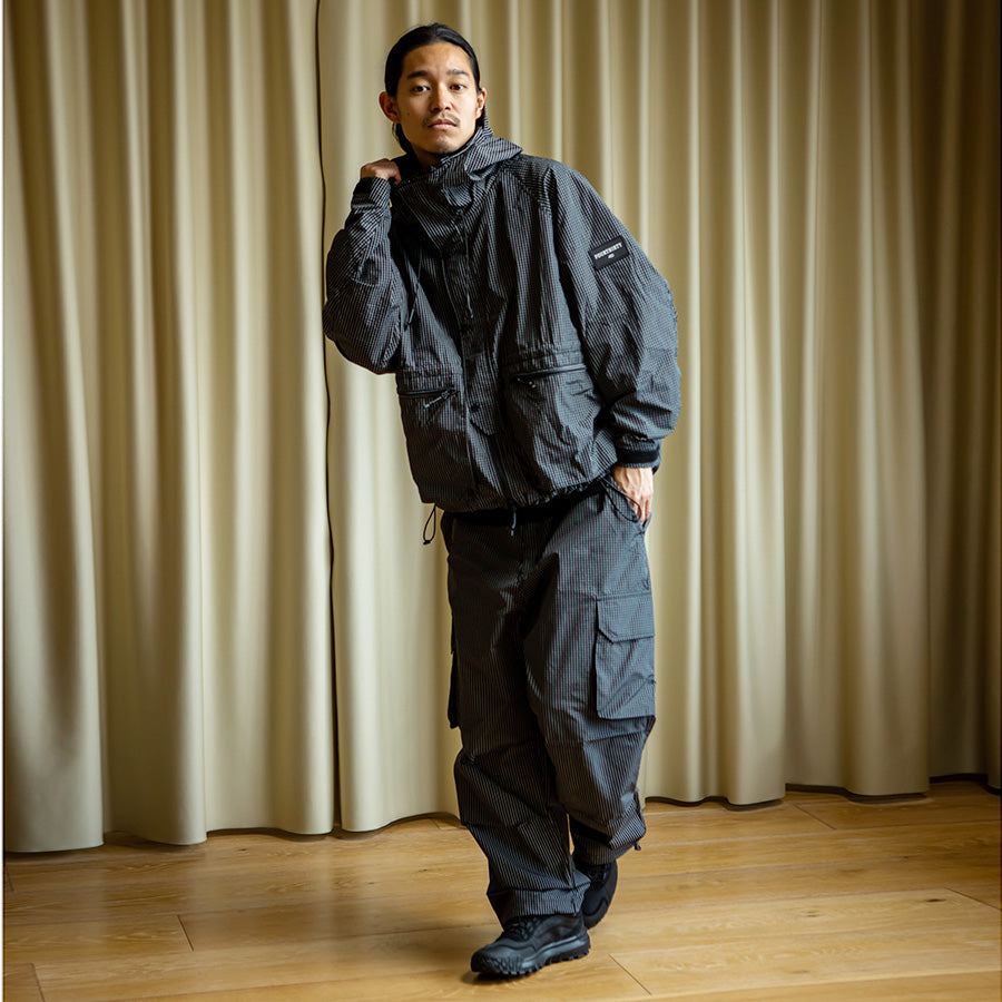 430 カーゴパンツ ブラック モデル着用 別カット