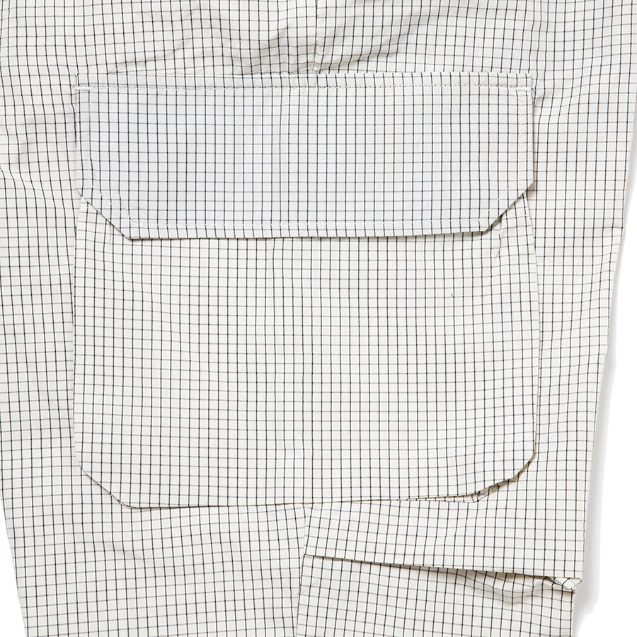 430 カーゴパンツ ホワイト サイドポケット ディテール