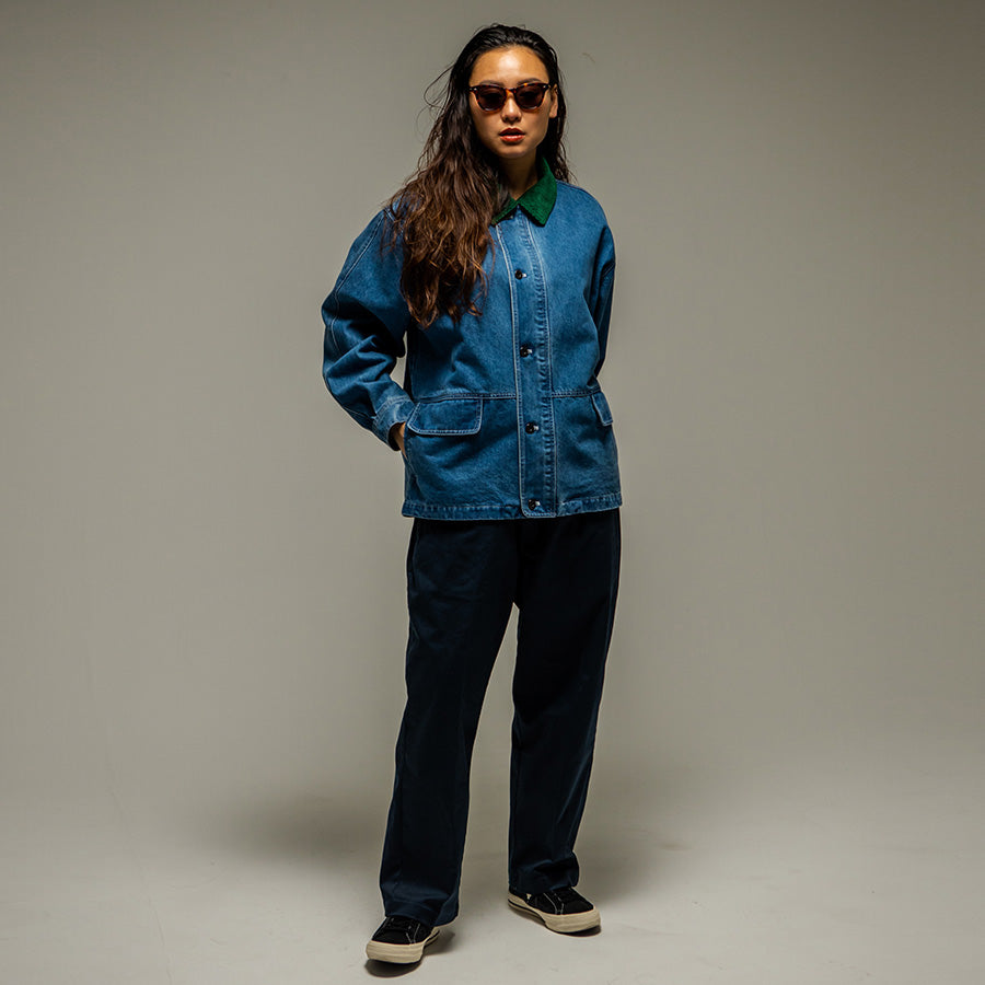 430（フォーサーティ / FOURTHIRTY）DENIM COVERALL CRD インディゴ/グリーン HW モデル着用 正面全身 FTY26-079