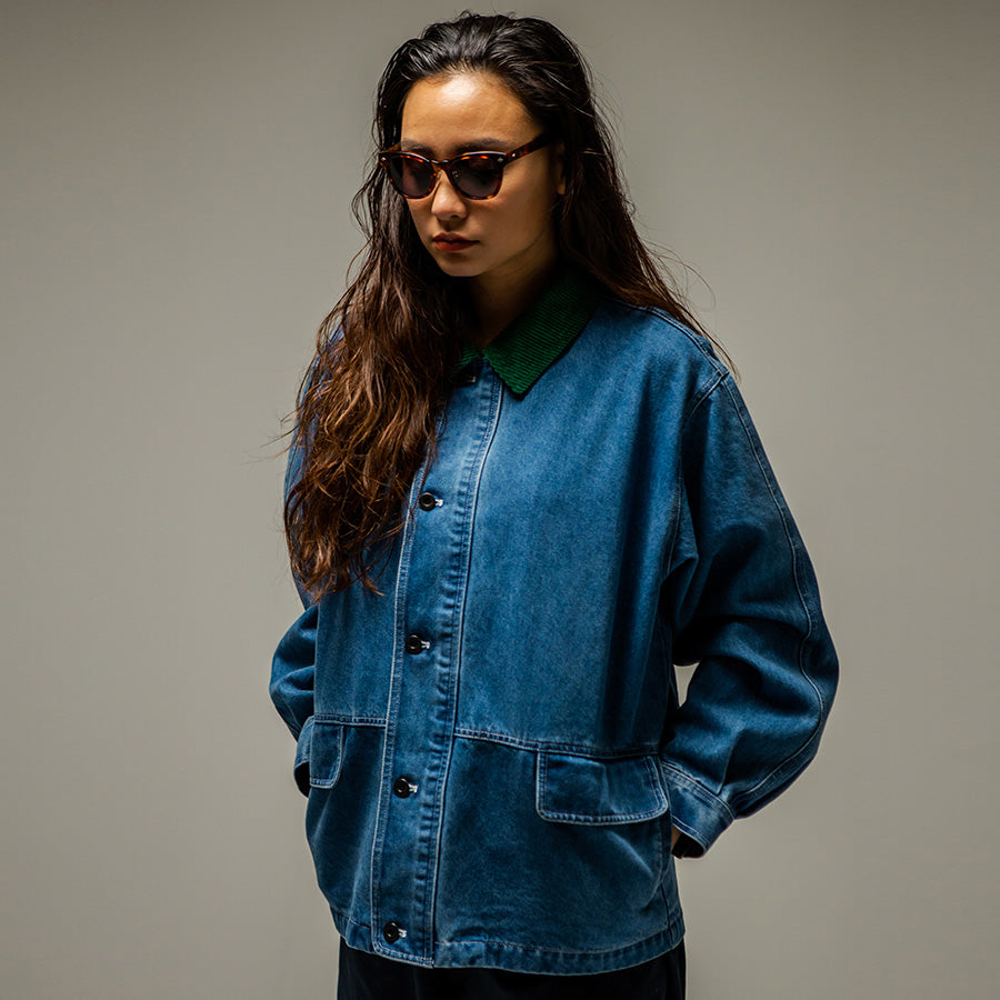 430（フォーサーティ / FOURTHIRTY）DENIM COVERALL CRD インディゴ/グリーン HW モデル着用 正面上半身 FTY26-079