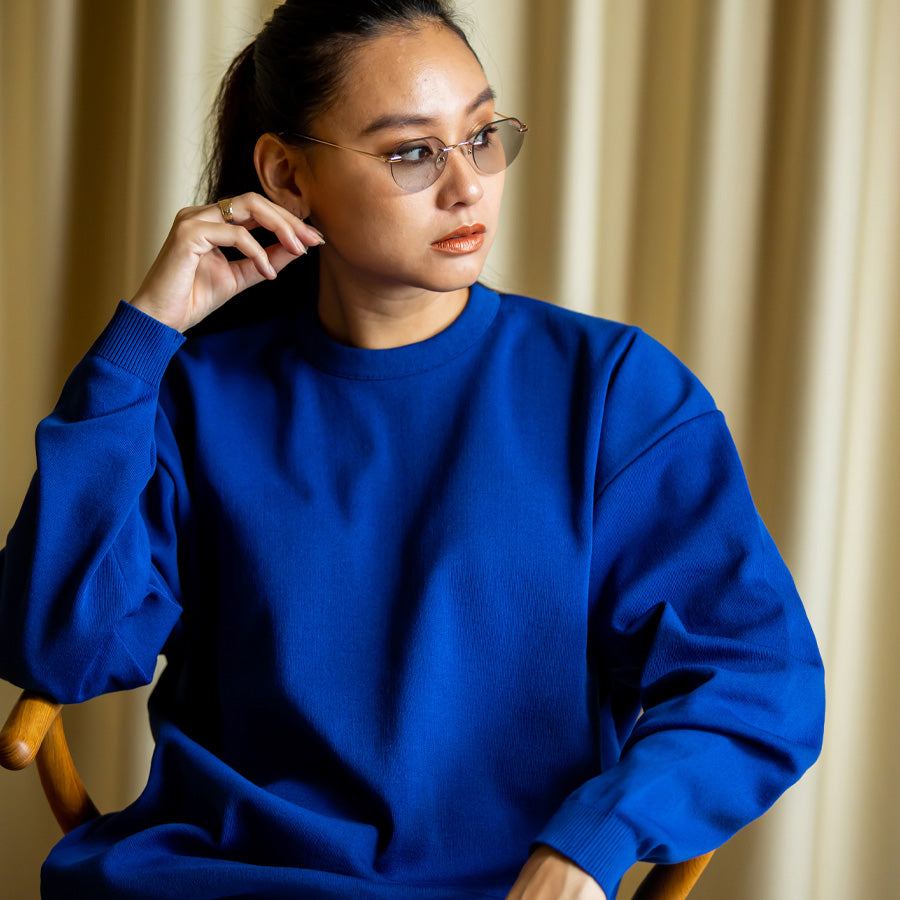 430 ニットカットソー ブルー 着用