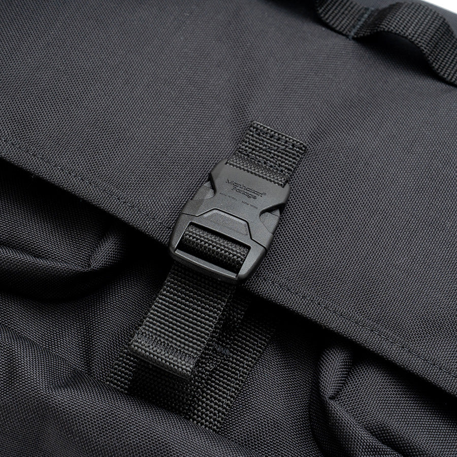 430（フォーサーティ / FOURTHIRTY）MF MESSENGER BAG L バックル詳細