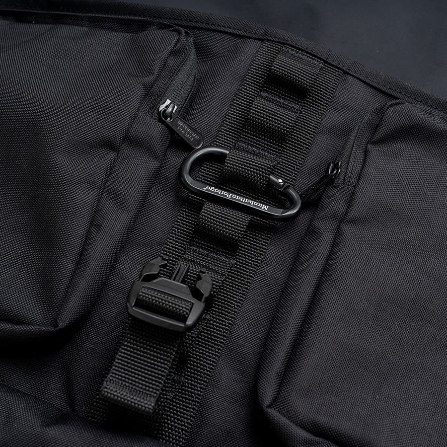 430（フォーサーティ / FOURTHIRTY）MF MESSENGER BAG L ループテープ カラビナ詳細