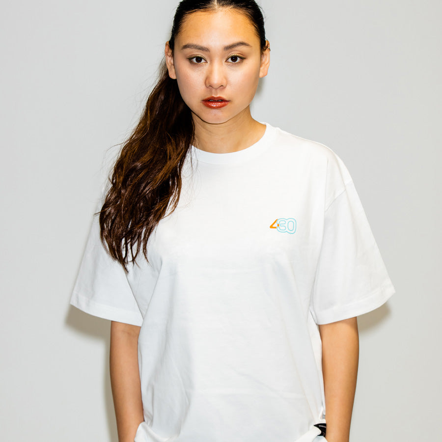 430 NF SUMMER GIRL S/S TEE ホワイト モデル着用 正面
