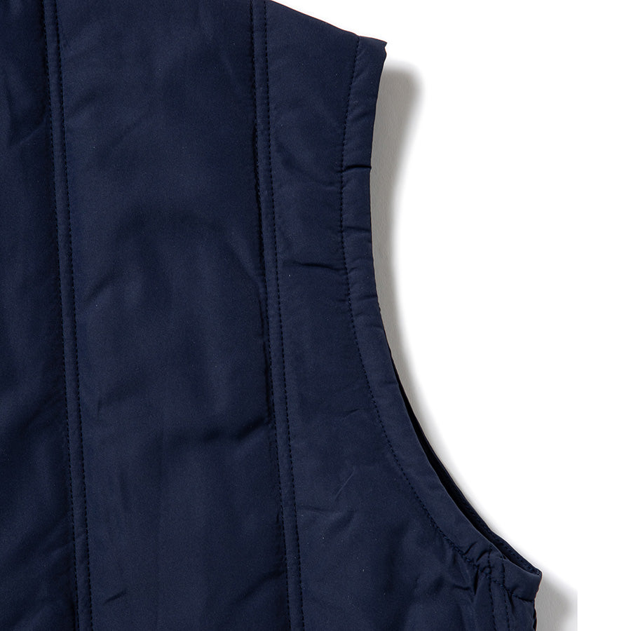 430（フォーサーティ / FOURTHIRTY）PAD LINER VEST ネイビー 肩周り詳細 FTY26-077
