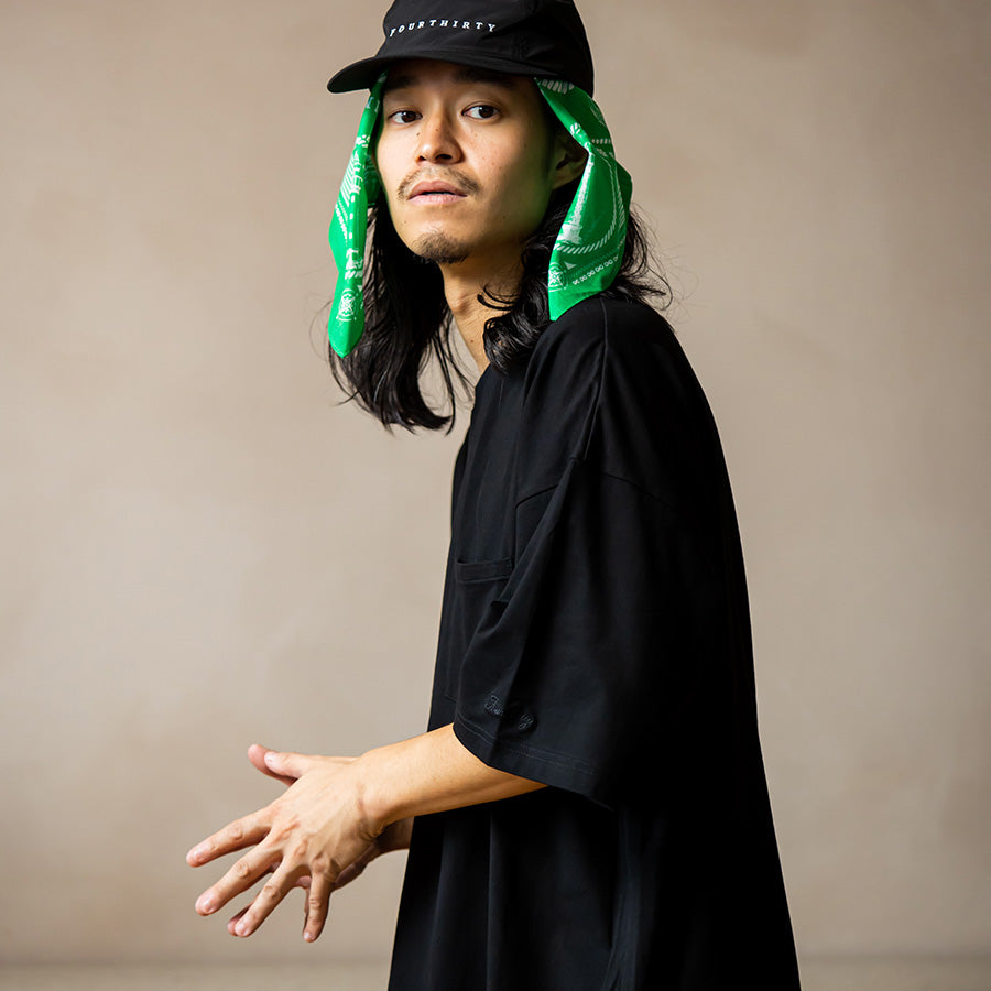 430 Tシャツ ブラック モデル着用 上半身