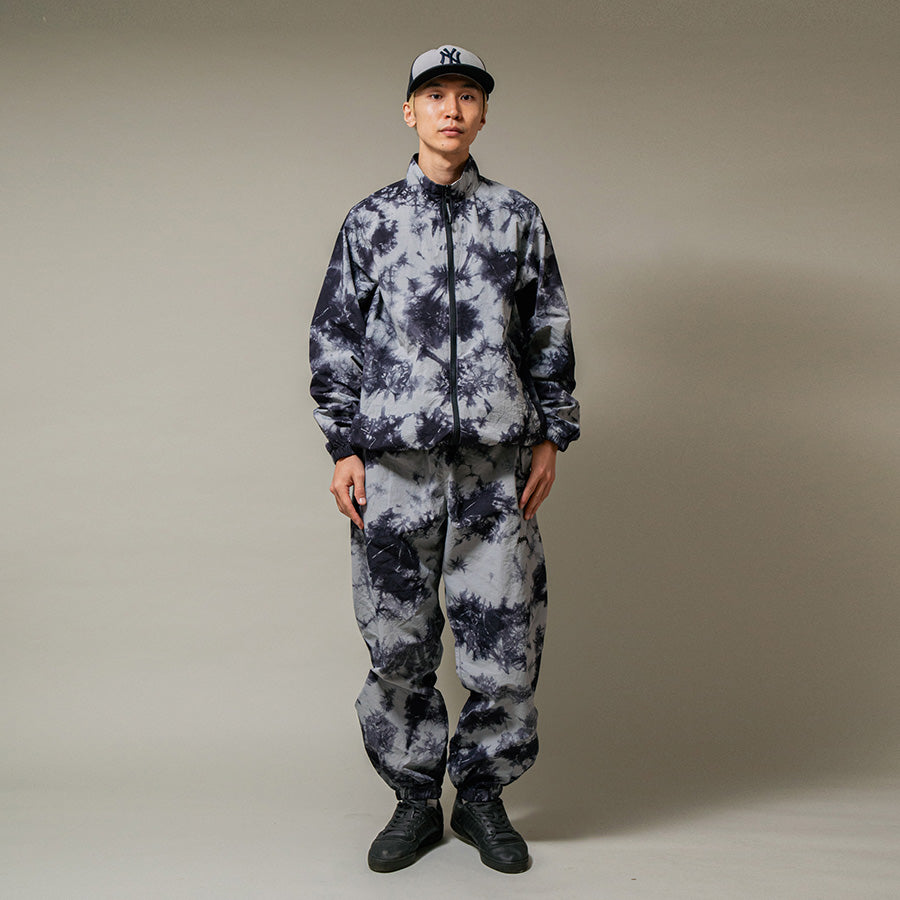 【APPLEBUM】セットアップ ナイロンジャケット&パンツ ２点セット【L】 APPLEBUM】セットアップ ナイロンジャケット&パンツ 2点セット【L】