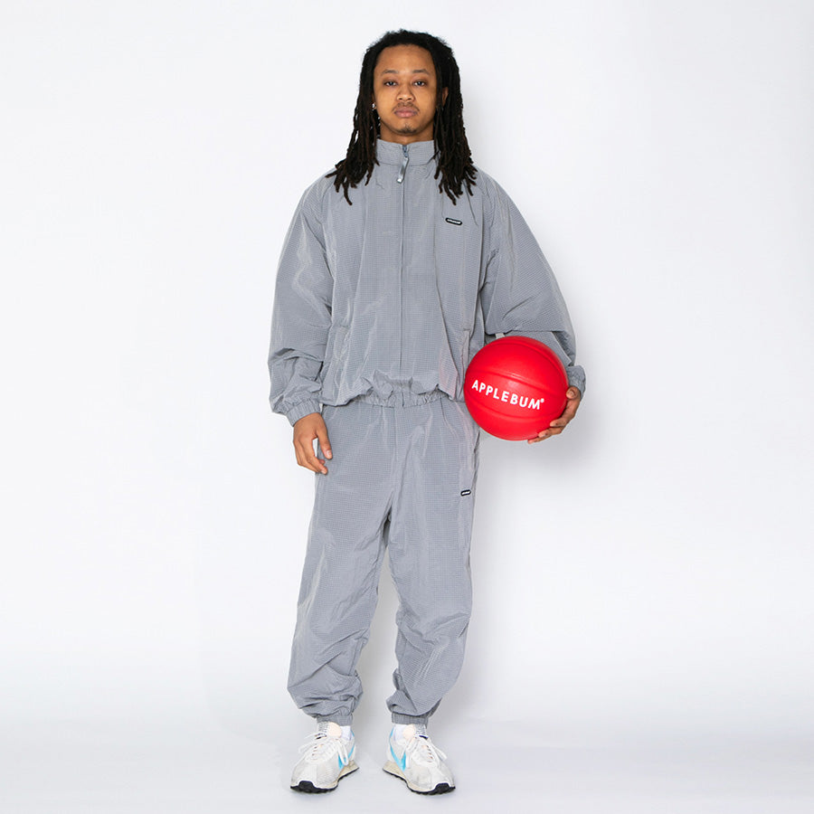 APPLEBUM（アップルバム）リップストップ トラックパンツ グレー 着用全身