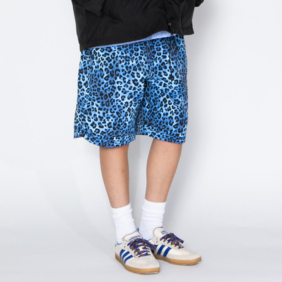 APPLEBUM レオパードショーツ 着用 右斜め