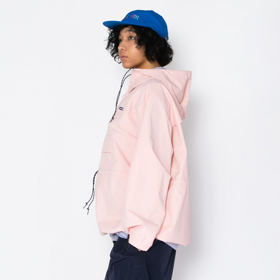 APPLEBUM アノラック レディース着用 上半身 左向き