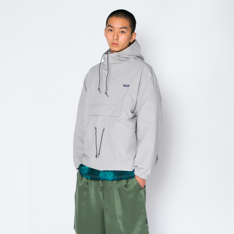APPLEBUM アノラック グレー メンズ着用 上半身 左斜め