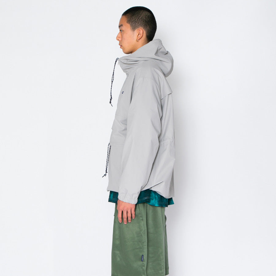APPLEBUM アノラック グレー メンズ着用 上半身 左向き
