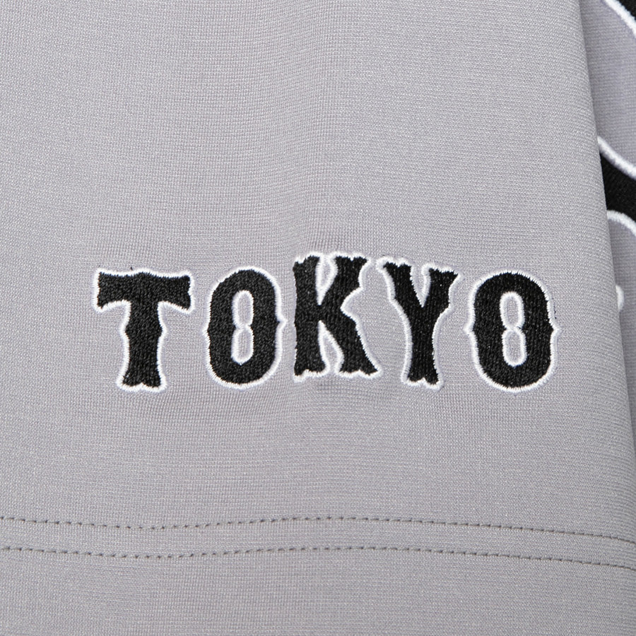 APPLEBUM TOKYOロゴ 袖刺繍ディテール