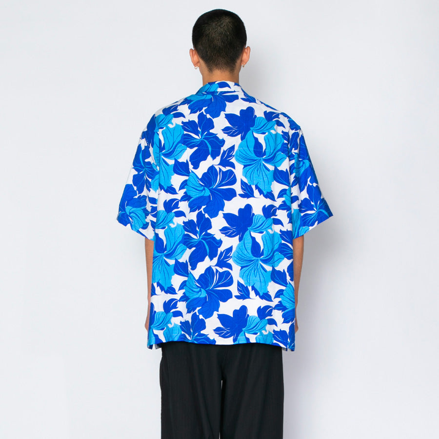 APPLEBUM Tropical Aloha ブルー モデル着用 背面スタイル