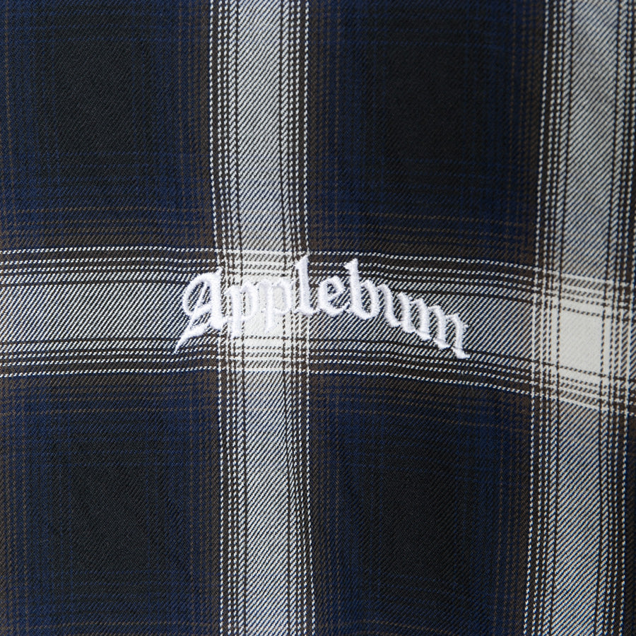 APPLEBUM ロゴ刺繍 ディテール