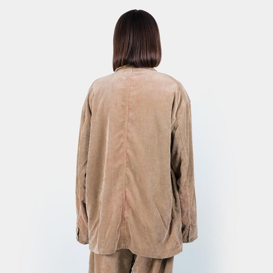 APPLEBUM コーデュロイジャケット ベージュ 着用 後ろ