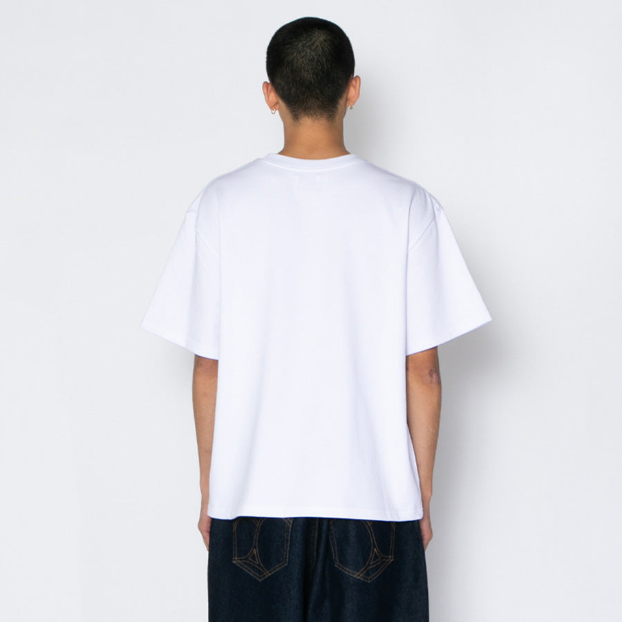 APPLEBUM Tシャツ ホワイト モデル着用 背面