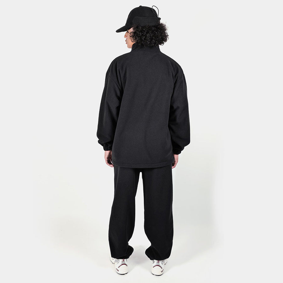 APPLEBUM FLEECE PANTS フリースパンツ ブラック モデル着用 セットアップ 背面 2520808