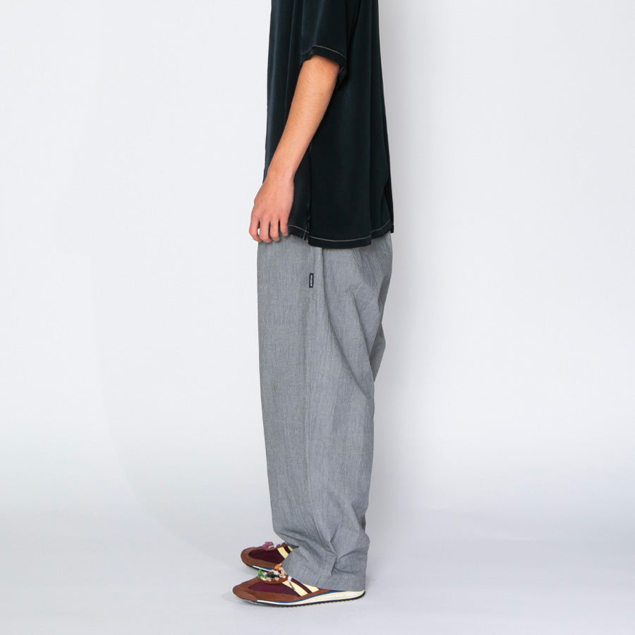 APPLEBUM Banshu Organic Wide Pants グレンチェック 左側面着用