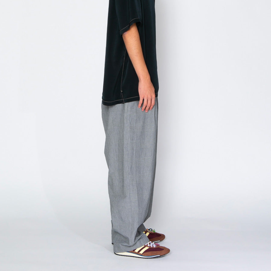 APPLEBUM Banshu Organic Wide Pants グレンチェック 右側面着用