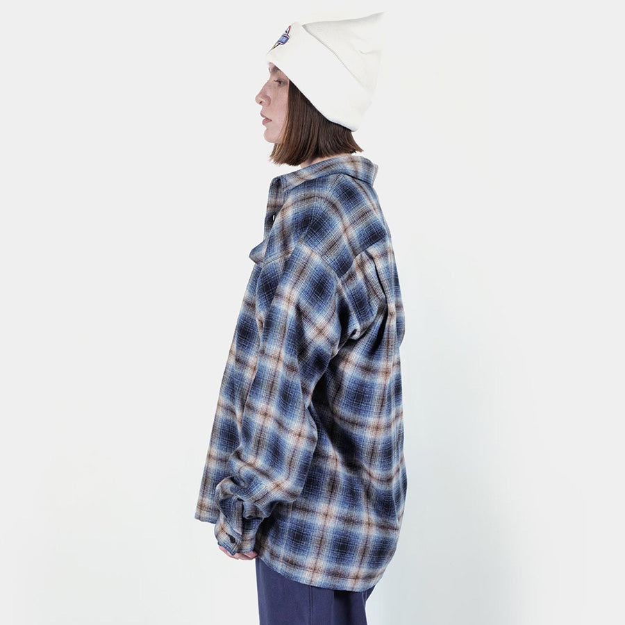 APPLEBUM ネルシャツ 着用 左向き