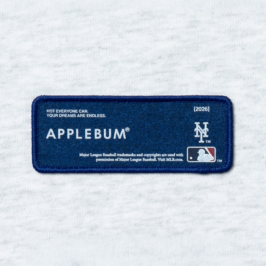 APPLEBUM METS GIRL CREW SWEAT アッシュ フロント裾ワッペン刺繍詳細 ML2620405M