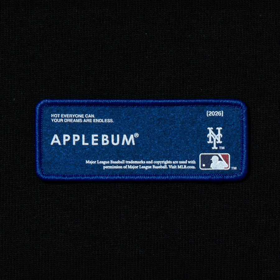 APPLEBUM METS GIRL CREW SWEAT ブラック フロント裾ワッペン刺繍詳細 ML2620405M