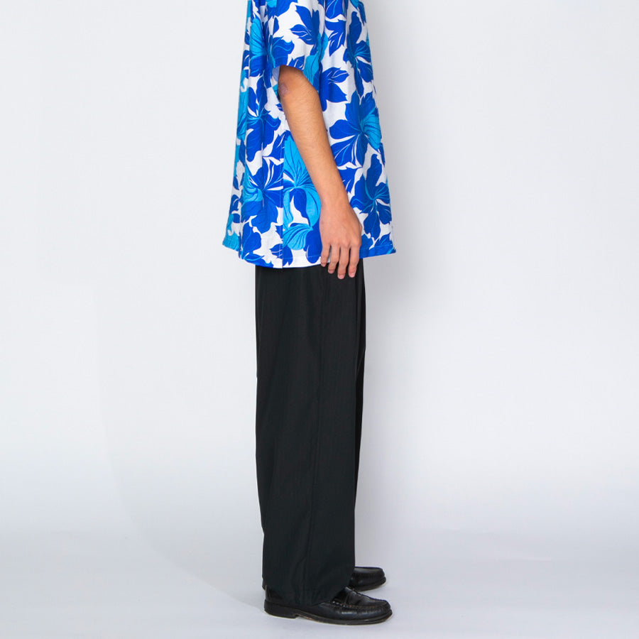 APPLEBUM パンツ 着用 右側面スタイル