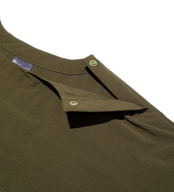 APPLEBUM スナップボタン 首元 ディテール