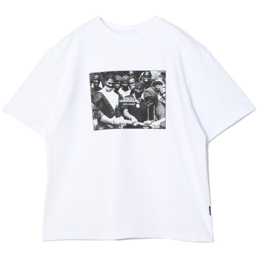 APPLEBUM Squad フォトプリント ホワイト Tシャツ 正面画像