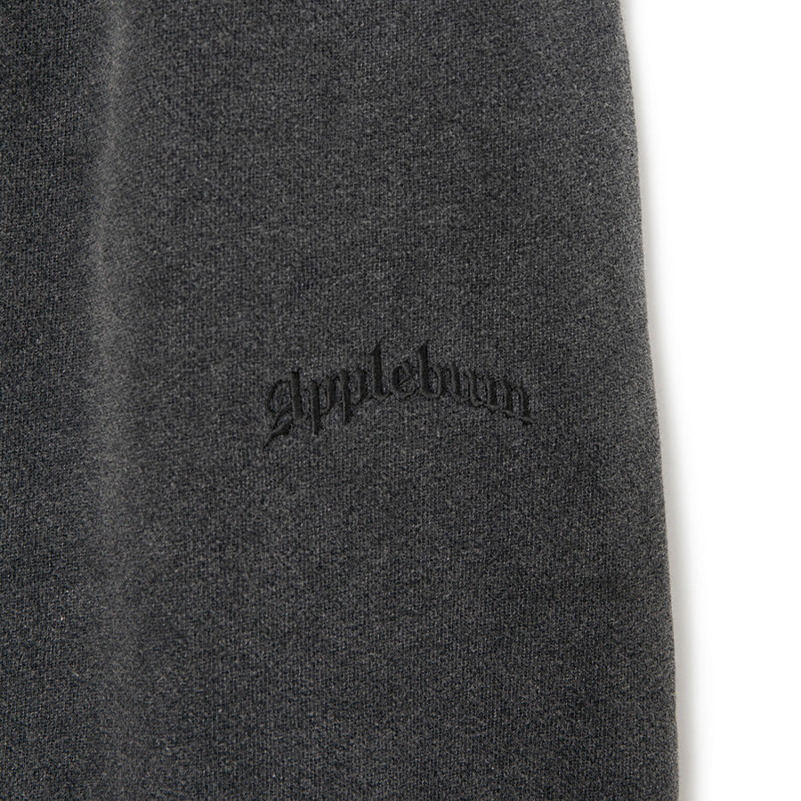 APPLEBUM ブラック ロゴ刺繍ディテール