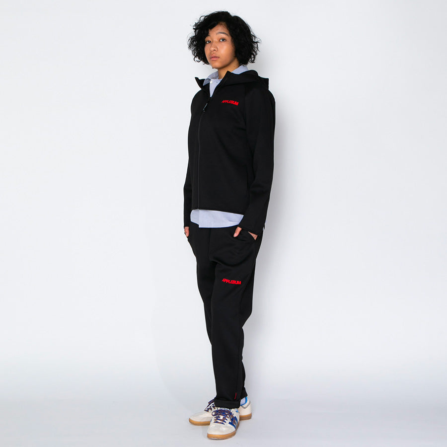 APPLEBUM テックパーカー 着用 左斜め