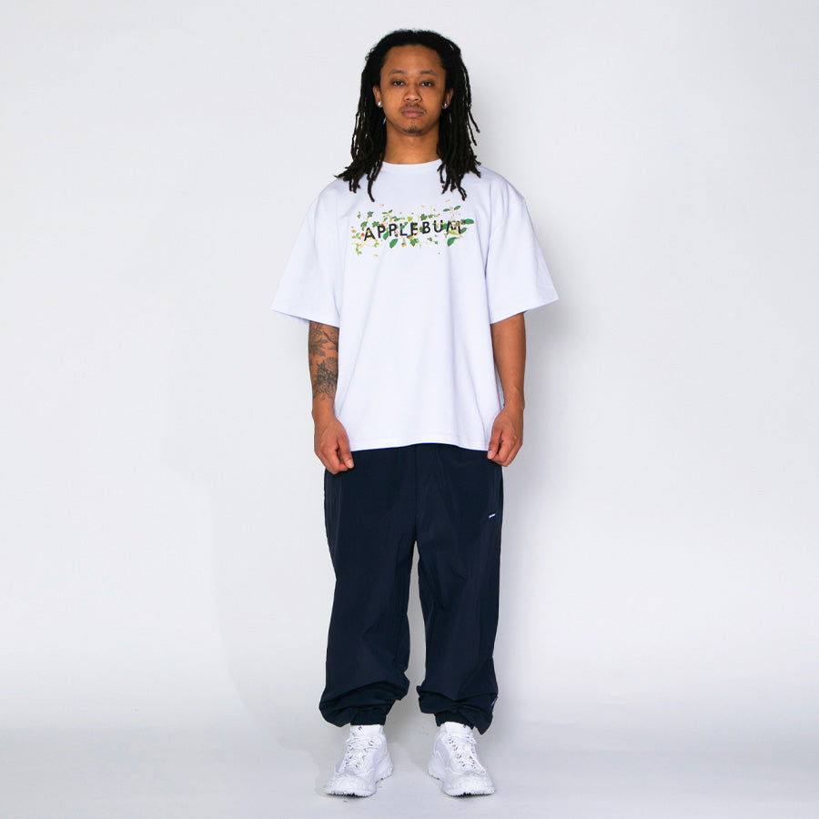 APPLEBUM Tシャツ ホワイト モデル着用 全身