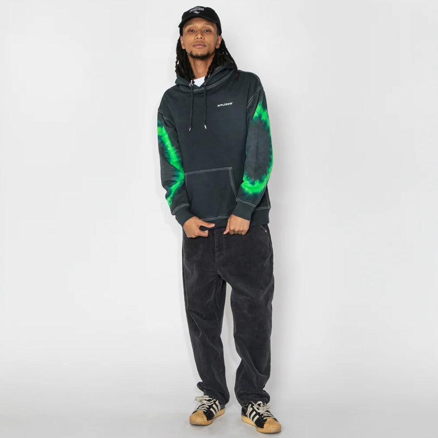 APPLEBUM TIEDYE HOODIE パーカー ネイビー モデル着用 正面 全身 2620412
