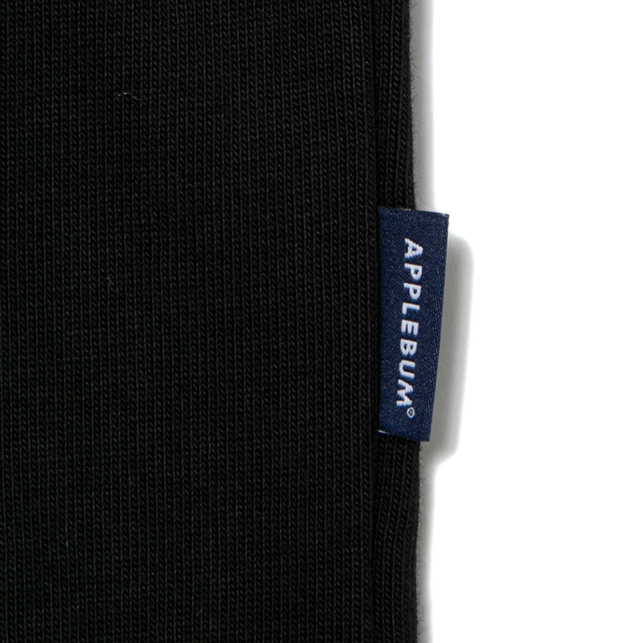 APPLEBUM Tシャツ ピスネーム ディテール