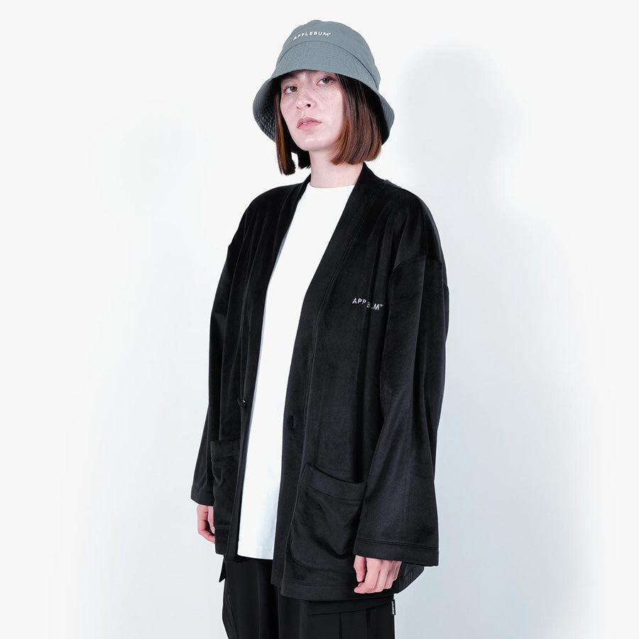 APPLEBUM ベロアカーディガン 着用 左斜め