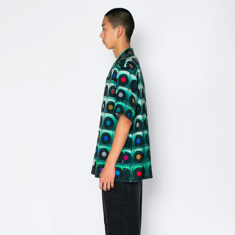 APPLEBUM Vinyl Wall Aloha Shirt 着用イメージ 左側面