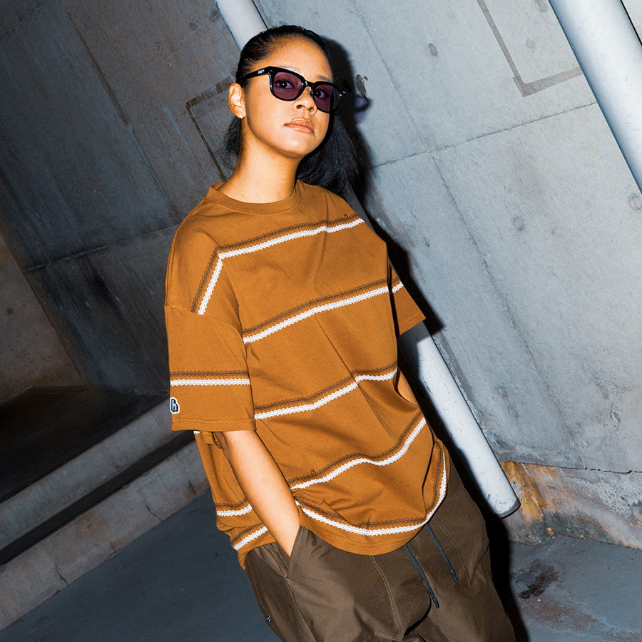 HAIGHT Tシャツ ブラウン 着用 正面