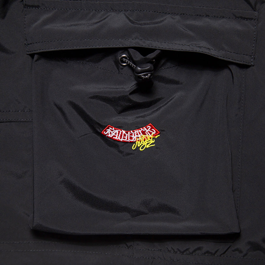 HAIGHT RAIDBACK CARGO SHORTS ブラック カーゴポケットディテール