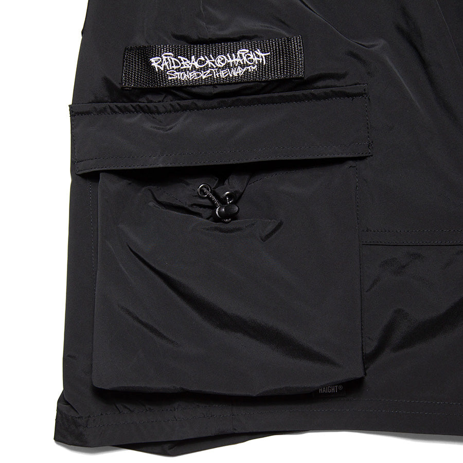 HAIGHT RAIDBACK CARGO SHORTS ブラック サイドポケットディテール