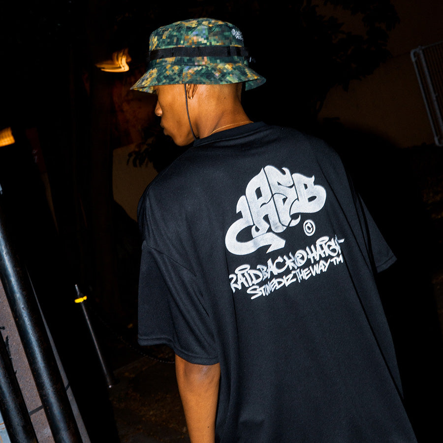 HAIGHT RAIDBACK CRSB DRY Tee ブラック モデル着用 背面